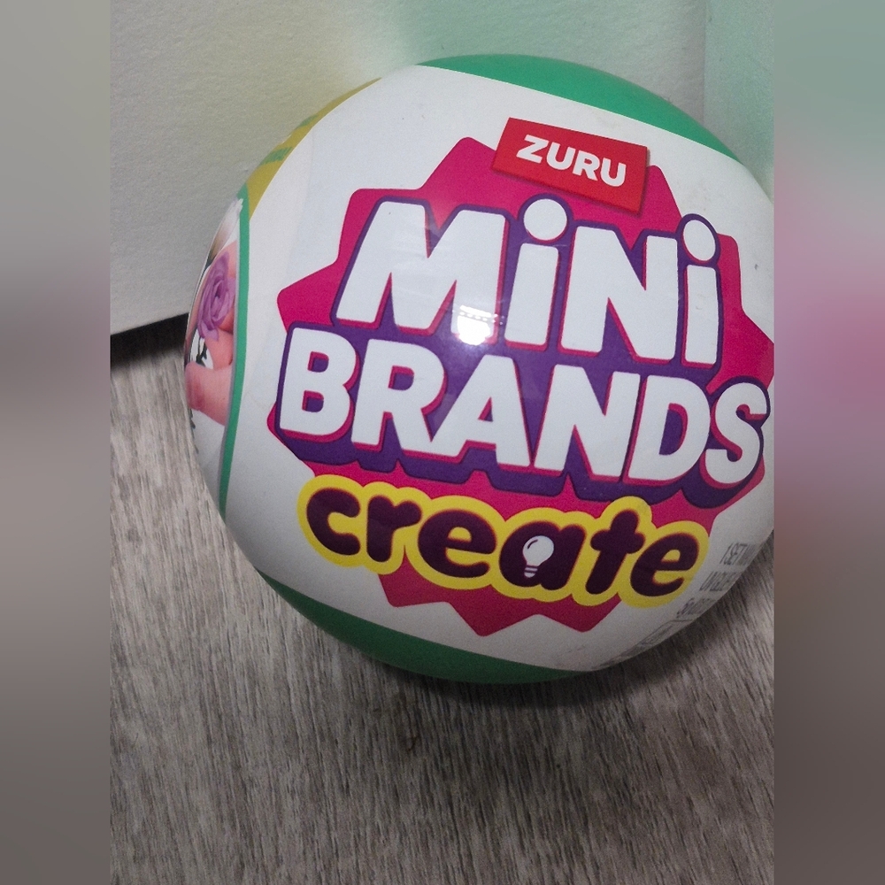 Zuru Mini Brands Create Toy - Gardens Capsule